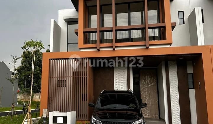 Dijual Rumah 2 Lantai Rapi Terawat Siap Huni di Suvarna Sutera