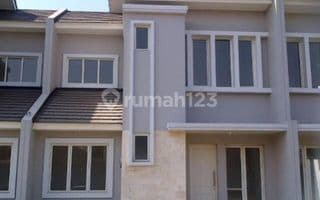 Rumah Suvarna Padi Cluster Cempaka Dekat Kedaton Golf Tangerang