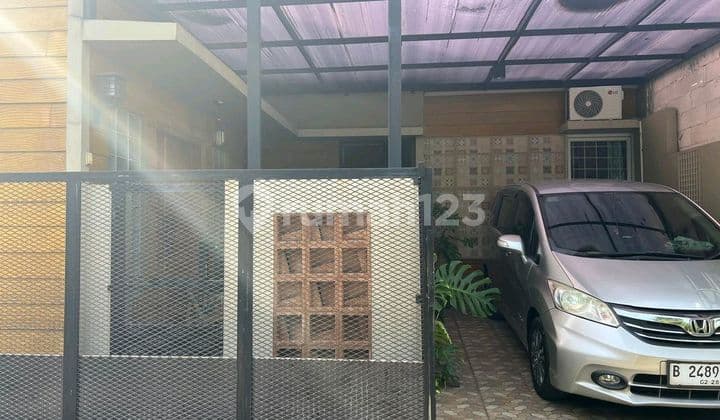 Dijual Rumah Cantik Banget di Taman Palem Talaga Bestari Tangerang