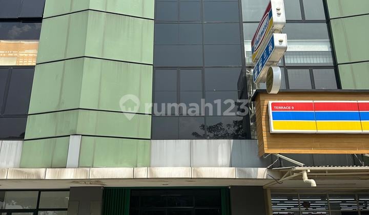 Ruko 3 Lantai Sudah Renovasi Siap Pakai Posisi Samping Indomaret