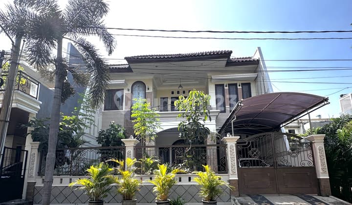 RUMAH ARAYA DIMENSI 12X25 METER BANGUNAN 2 LANTAI DENGAN 5+1 KAMAR TIDUR