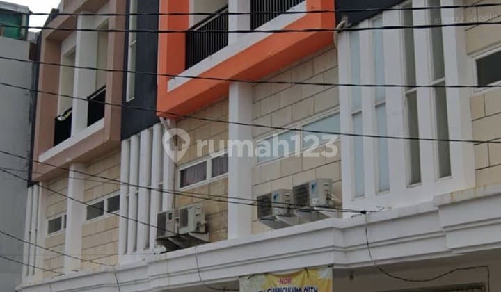 RUKO PLOSO TIMUR DEKAT UWM KALIJUDAN DAN SMP STANISLOUS LEBAR 4X19 METER 3 LANTAI