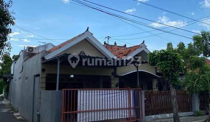 READY-TO-OCCUPY HOUSE ON KAPTEN SYAFIRI MAIN ROAD BANGKALAN, LAND AREA 233M2 WITH 4+1 BEDROOMS
