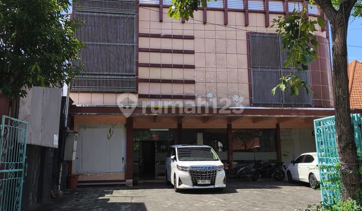 KOMERSIAL TANAH DAN BANGUNAN DI WALIKOTA MUSTAJAB DIMENSI 15X49.2 METER BANGUNAN 2 LANTAI