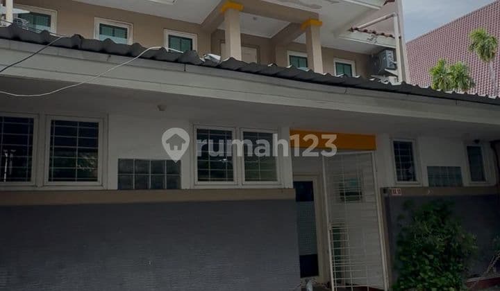 Ruko di Ngagel Kompleks Graha Asri dimensi 7x20 meter, 3 lantai row jalan Lebar & Parkir mudah