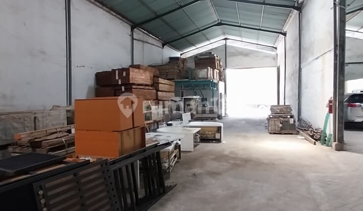 Gudang di Mutiara Margomulyo Indah Dijual