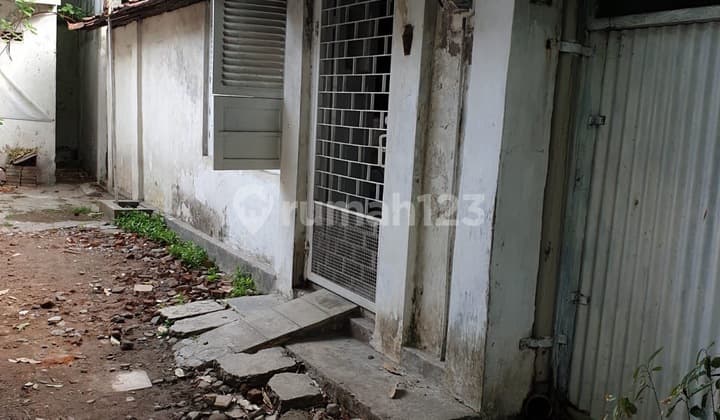 RUMAH KALIANYAR WETAN LUAS TANAH 198M2 LEBAR13M2 HITUNG TANAH