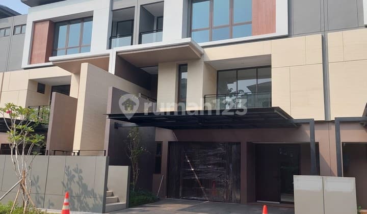 Semi Furnished Rumah 3 Lantai Cluster Kimora Zora Bsd City