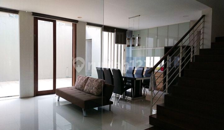 Rumah Mewah Dalam Perumahan Citra Sun Garden Jogja