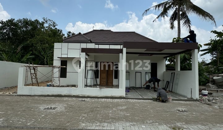 Rumah Baru Proses Finishing Di Jl Wates Dekat Kampus Mercu Buana