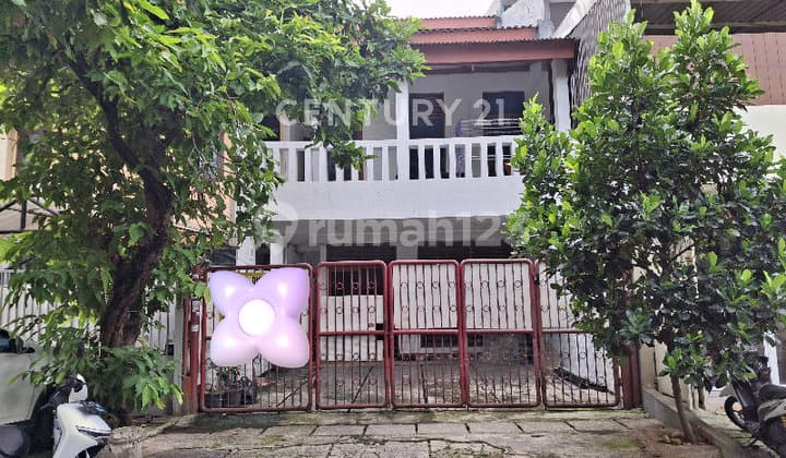 Rumah Akses Jalan 2 Mobil Carport 2 Mobil Lokasi Strategis