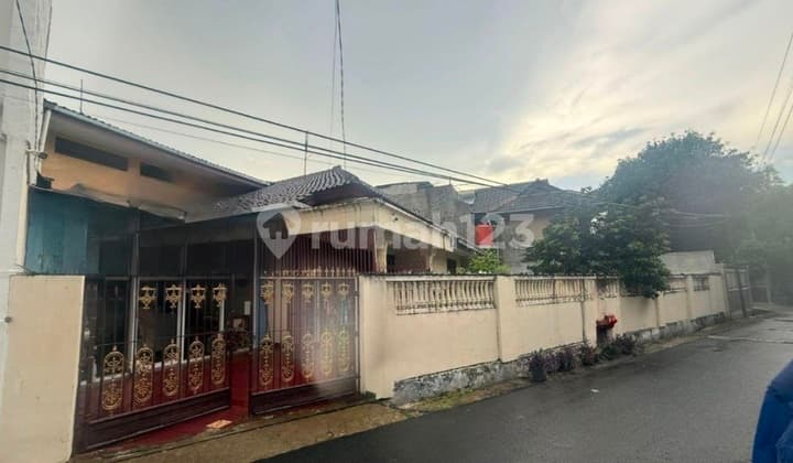 Rumah Besar Murah bisa Usaha di Pulomas Jakarta Timur
