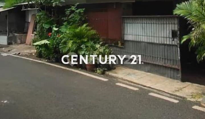 Cheapest Livable Old House in Cempaka Putih Area