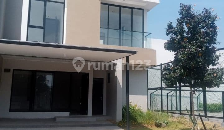 Rumah millenial 2lantai pik2 cluster california