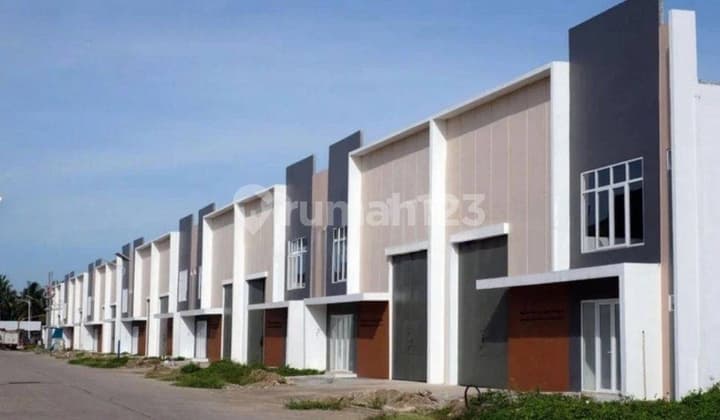 Gudang Siap Pakai Pergudangan Laksana - dengan Akses Jalan Luas.