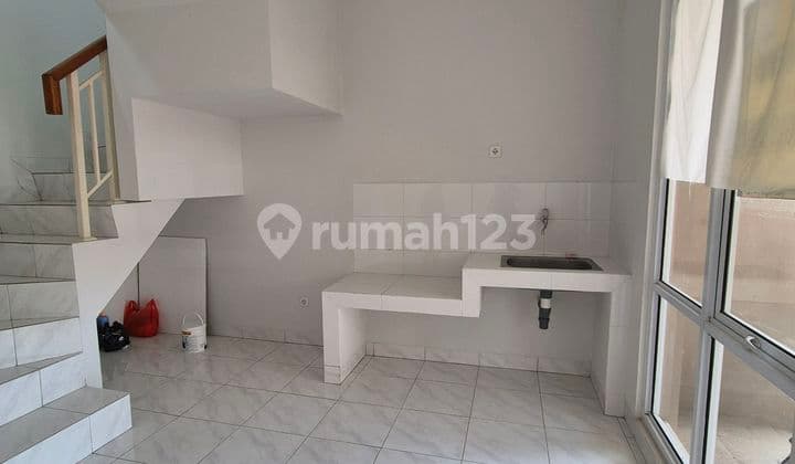 Rumah Lebar 6 Dengan Kanopi Amarillo Village Gading Serpong