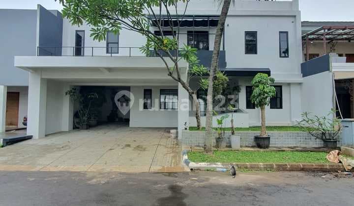 Rumah Bangunan baru dalam komplek ada Rooftop dan kolam Renang pribadi.