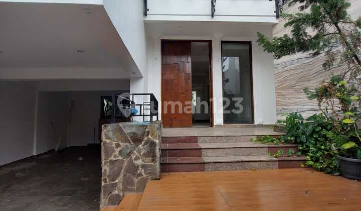 Rumah Minimalis Modern Siap Huni di Veteran Jakarta Selatan.
