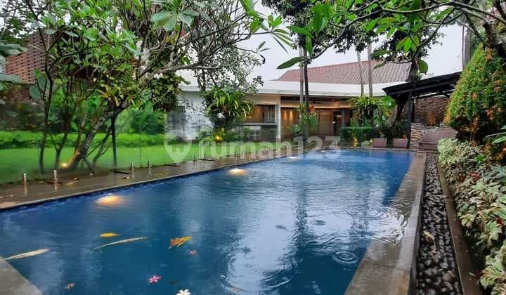 Rumah Bagus Semi Furnished SHM di Pejaten Barat, Jakarta Selatan