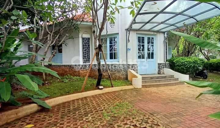 Spacious, Serene, and Comfortable Classic Colonial House in Menteng Area, Pegangsaan, Central Jakarta