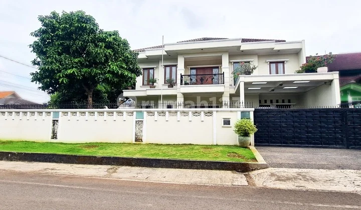 RUMAH SINGLE HOUSE SIAP HUNI DESIGN MEDITERAN AREA BINTARO VETERAN JAKARTA SELATAN