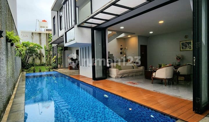 Rumah Privte Pool Siap Huni Dan Bebas Banjir di Cilandak Jakarta Selatan