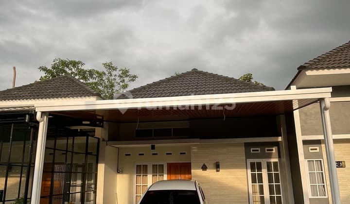Rumah Dikontrakan Rasa Villa Cluster di Banyumanik Bagus Rumah