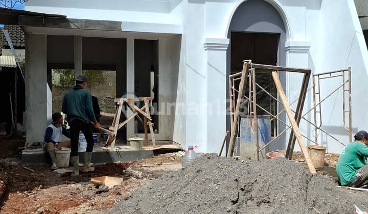 Rumah Siap Huni America Clasic di Banyumanik SHM Bagus