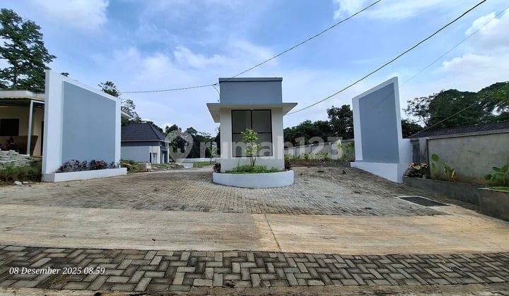 Bebas Banjir, Rumah, SHM, Dekat Universitas,