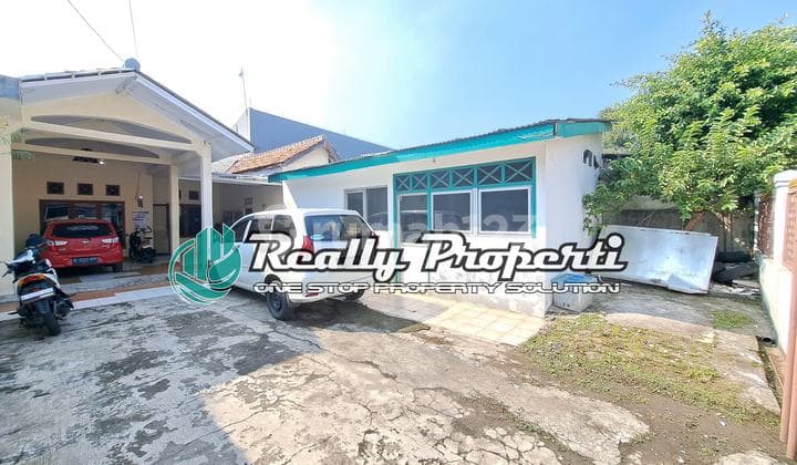 Dijual rumah tahan luas di Jatiwaringin Pondok Gede Bekasi butuh renovasi