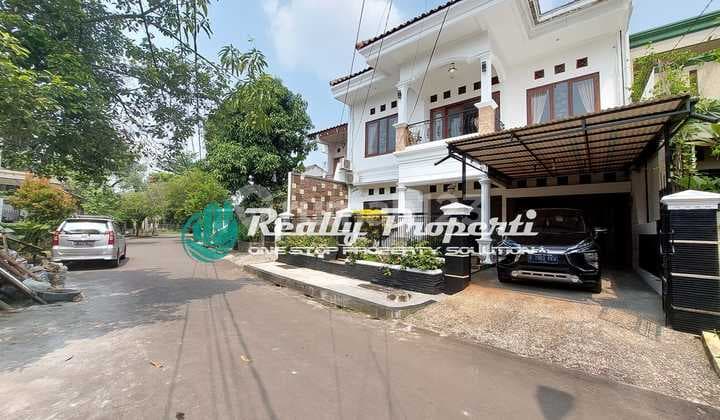 Dijual Rumah Semi Furnished 2 Lt di Samping Tol JORR Jatiwarna Pondok Melati Kota Bekasi