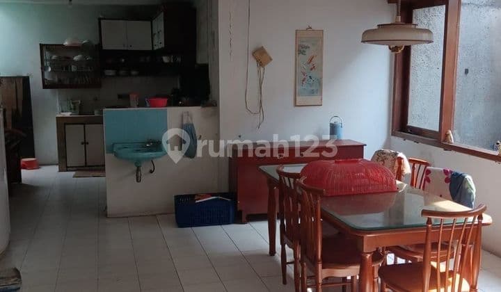 Brantas Street House, Riau Wing Semi Furnished