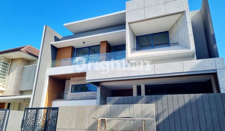 Rumah Imperial Golf Regency Pakuwon Indah Baru Gres Mewah Dekat Mall, Pusat Bisnis Dan Komersial