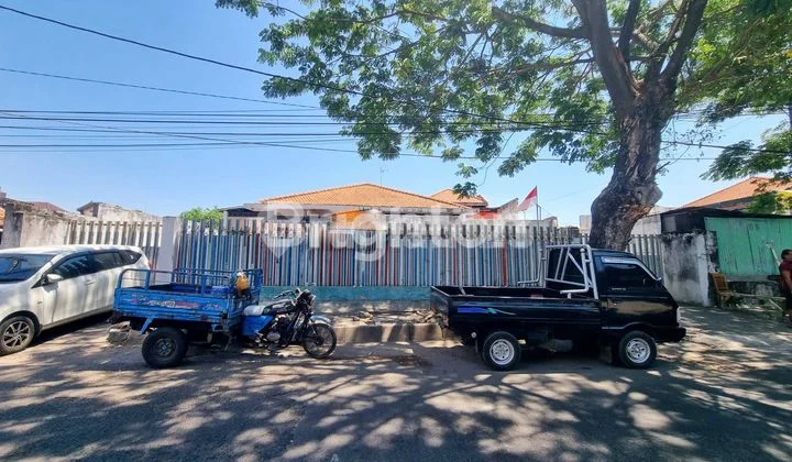 RUMAH HITUNG TANAH JL. SAM RATULANGI pusat kota dekat Raya Darmo, Diponegoro, Kartini, pusat bisnis dan komersial RUMAH HITUNG TANAH JL. SAM RATULANGI pusat kota dekat Raya Darmo, Diponegoro, Kartini, pusat bisnis dan komersial