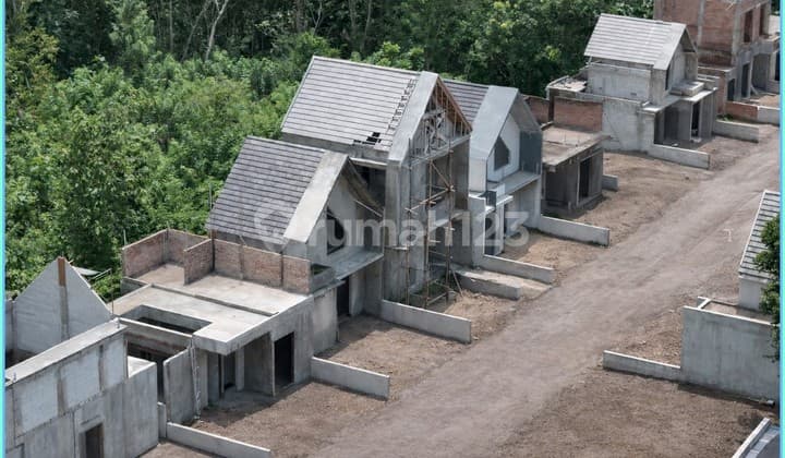 Rumah Dijual Sleman 6 KM ke Malioboro Dalam Cluster Senyaman Villa