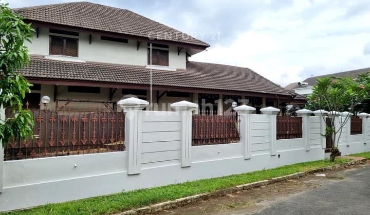 Dijual Rumah Strategis Bangunan Luas Di Cinere Depok