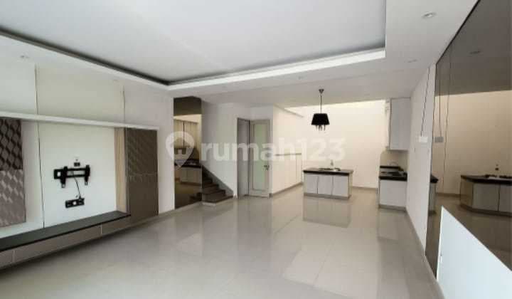 Negotiable Until Deal, Minimalist House in Layar Permai Area, Excellent Condition