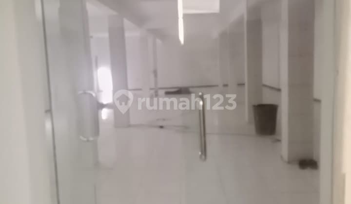 Ruang Usaha Strategis di Pinggir Jalan Raya Serang Luas 213 m2