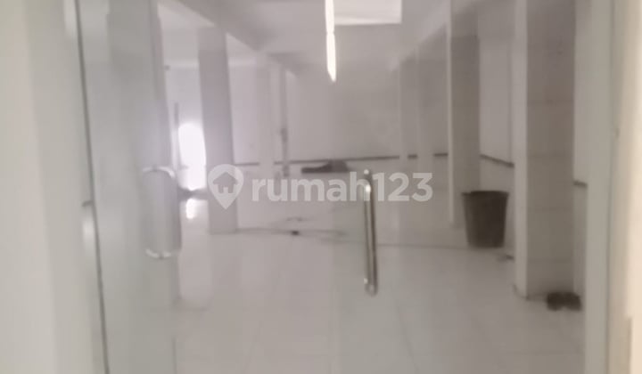 Ruang Usaha Strategis di Pinggir Jalan Raya Serang Luas 213 m2