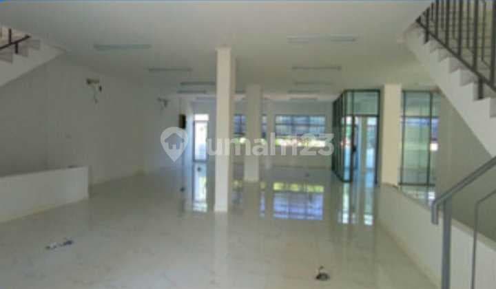 Ruko Dua Lantai Siap Pakai di Kebayoran Lama, Lokasi Bagus