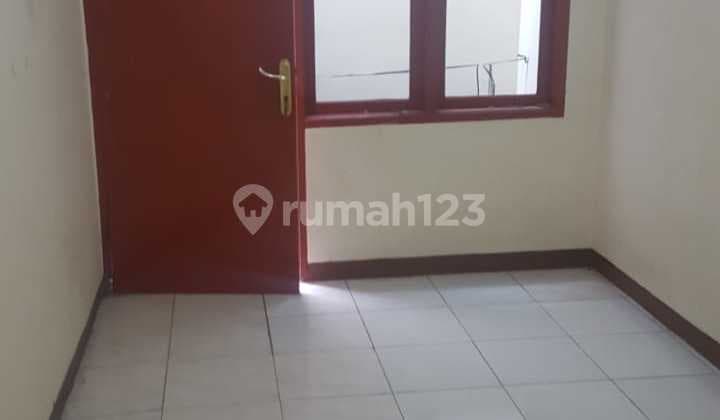 Rumah Lama, Harga Murah SHM Luas 105 M2 di Interkota Duri Kosambi