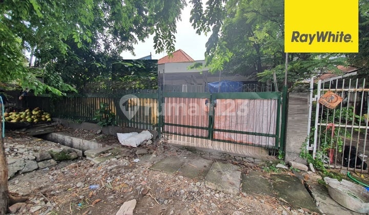 Dijual Rumah SHM di Residen Sudirman Surabaya Pusat Dijual Rumah SHM di Residen Sudirman Surabaya Pusat