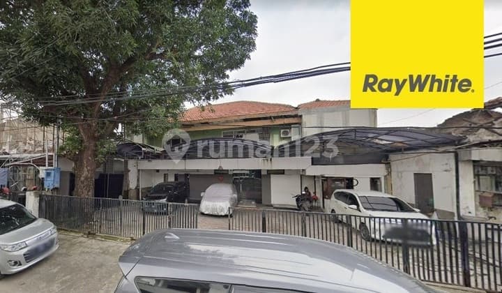 Dijual Rumah SHM Pusat Kota di Jalan Kanwa Darmo Surabaya