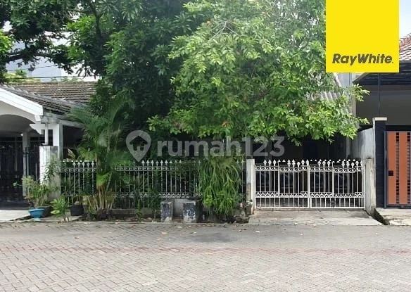 Dijual Rumah Strategis di Wisma Permai Tengah Surabaya Dijual Rumah Strategis di Wisma Permai Tengah Surabaya