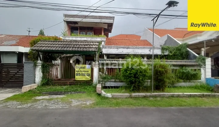 Dijual Rumah 2 Lantai di Jemur Andayani Surabaya Dijual Rumah 2 Lantai di Jemur Andayani Surabaya