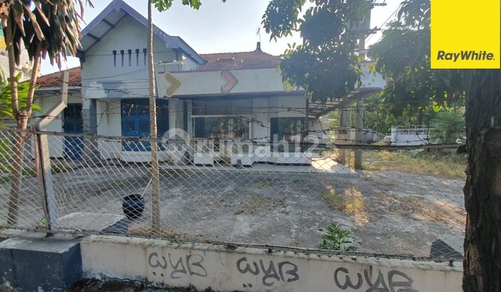 Disewakan Rumah Strategis Pusat Kota di Jalan Tidar Surabaya Disewakan Rumah Strategis Pusat Kota di Jalan Tidar Surabaya