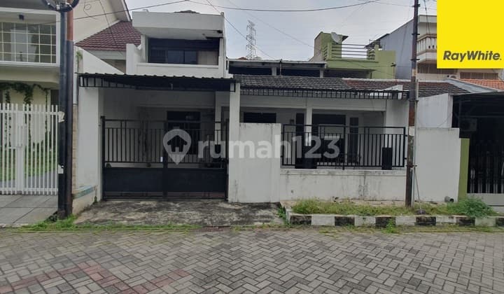 Dijual Rumah 2 lantai di Darmo Indah Barat Surabaya