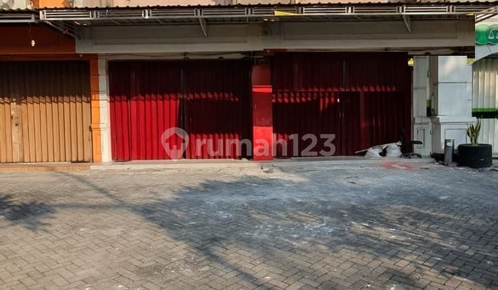 Disewakan Ruko 3 Lantai di Jl Pasar Kembang Surabaya Pusat