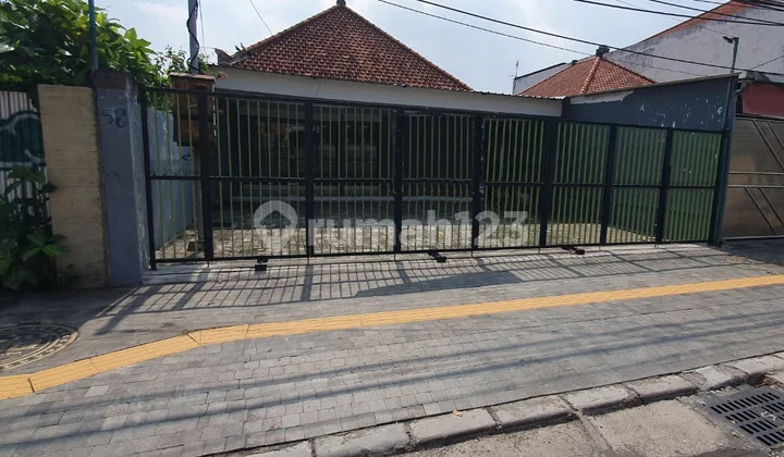 Disewakan Rumah Pusat Kota di Nol Jalan Kartini Surabaya Disewakan Rumah Pusat Kota di Nol Jalan Kartini Surabaya