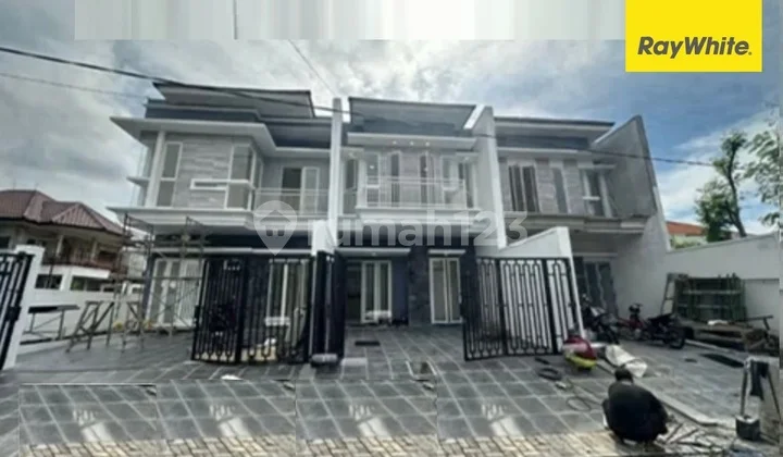 Dijual Rumah 2 lantai di Jemursari Selatan Surabaya Dijual Rumah 2 lantai di Jemursari Selatan Surabaya